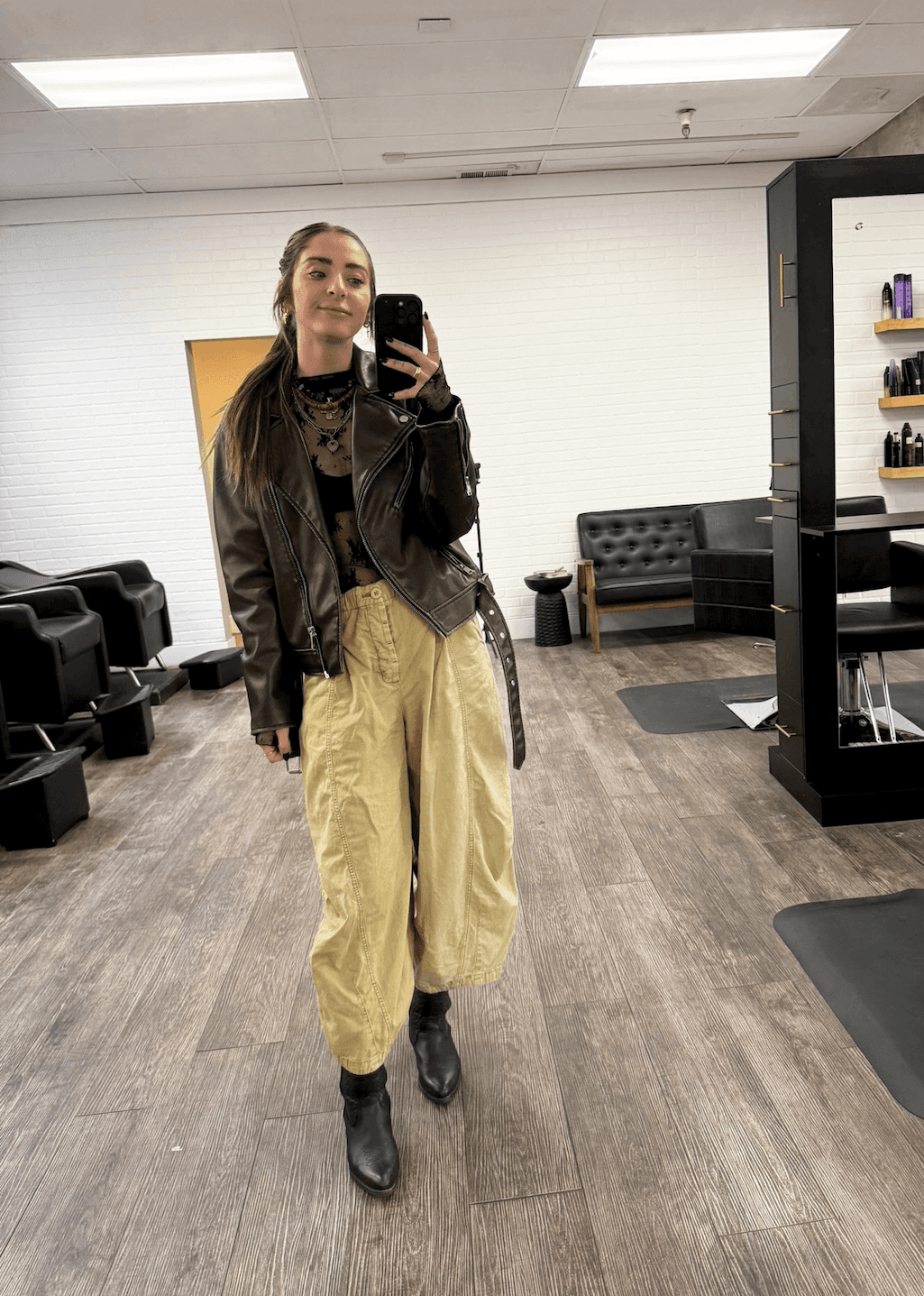 hairstylist fashion layering