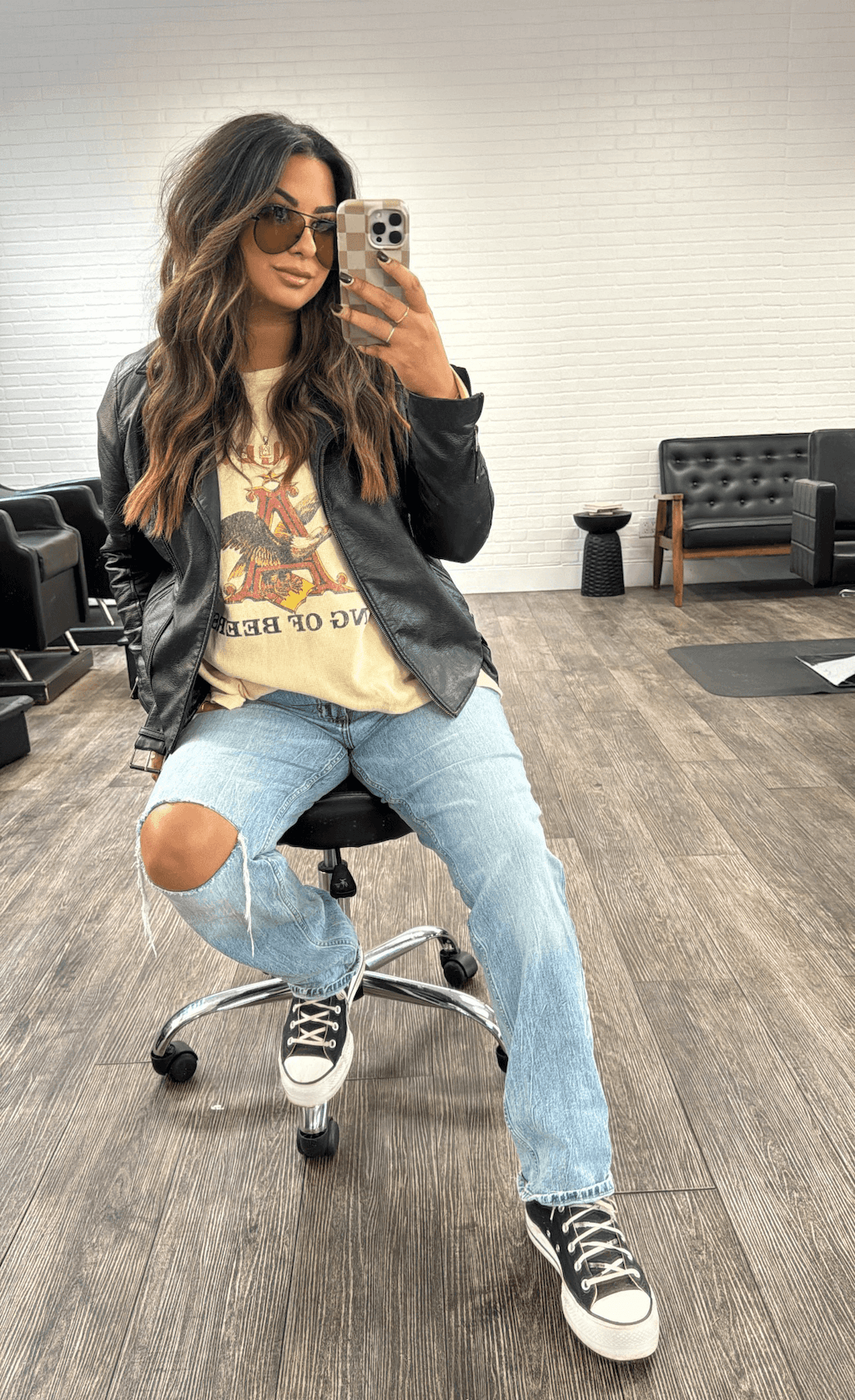 trendy hairstylist outfit