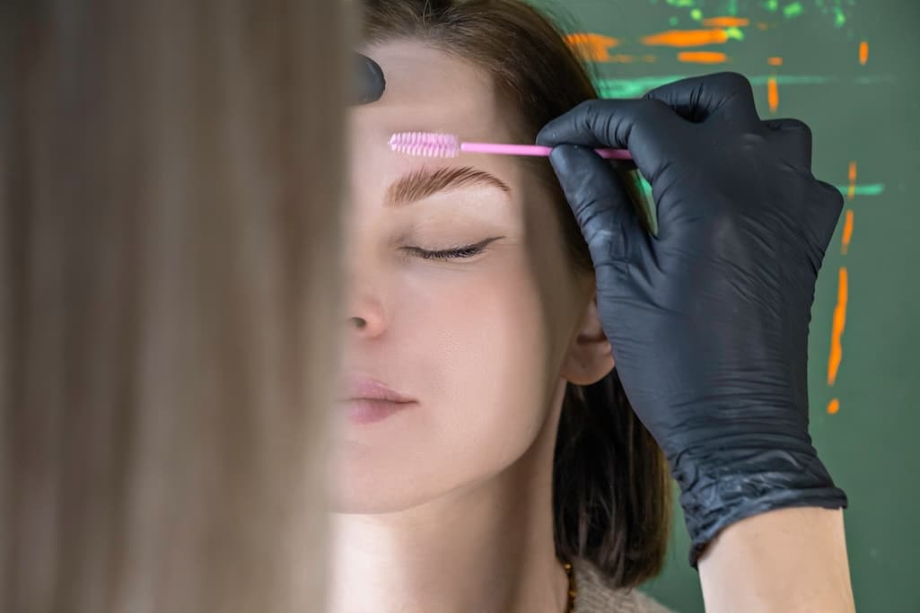 Brow Lamination Aftercare: Do’s, Don’ts, and Communication Tips for Brow Artists 