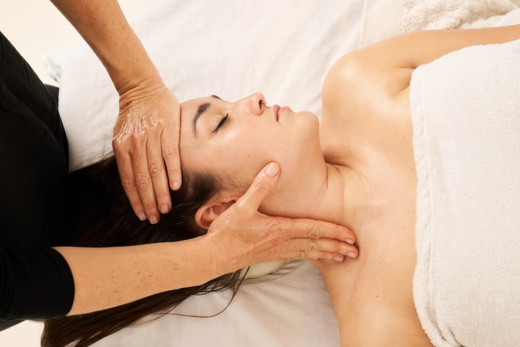 Why Clients Need to Sign a Massage Therapy Consent Form (+ What to Include)