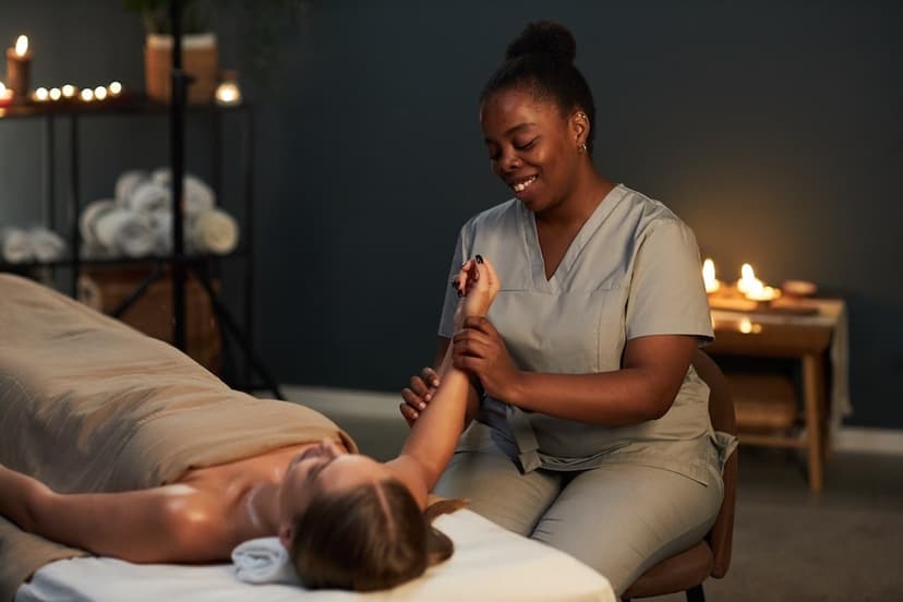 Should I Be an Independent Massage Therapist or Work as an Employee?