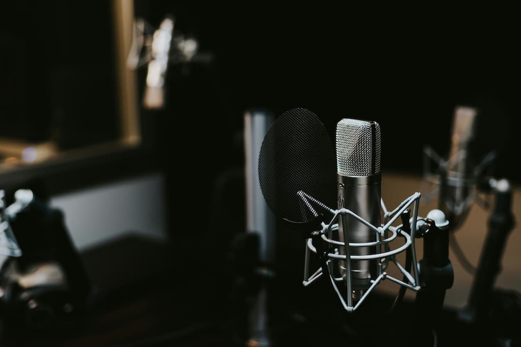 The Best Small Business Podcasts to Level-Up Your Business in 2024