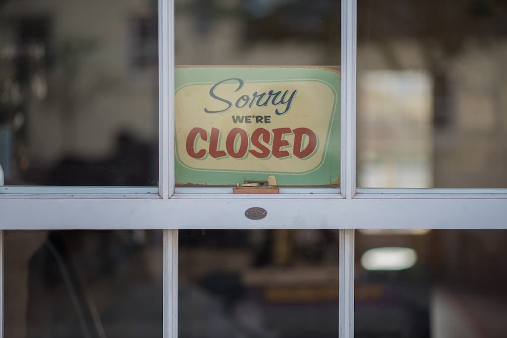10 Trendy Closed For Holiday Signs for Your Business [Free Templates!]