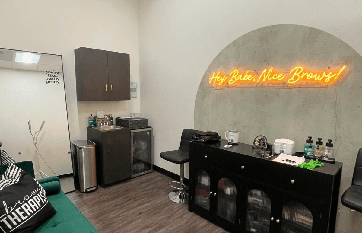 brow-artist-salon-suite