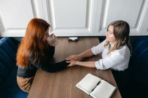 life coach vs therapist