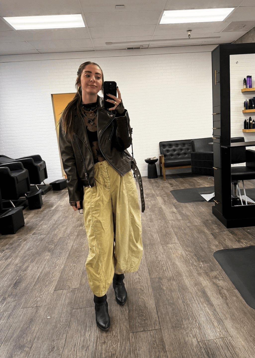 hairstylist fashion layering
