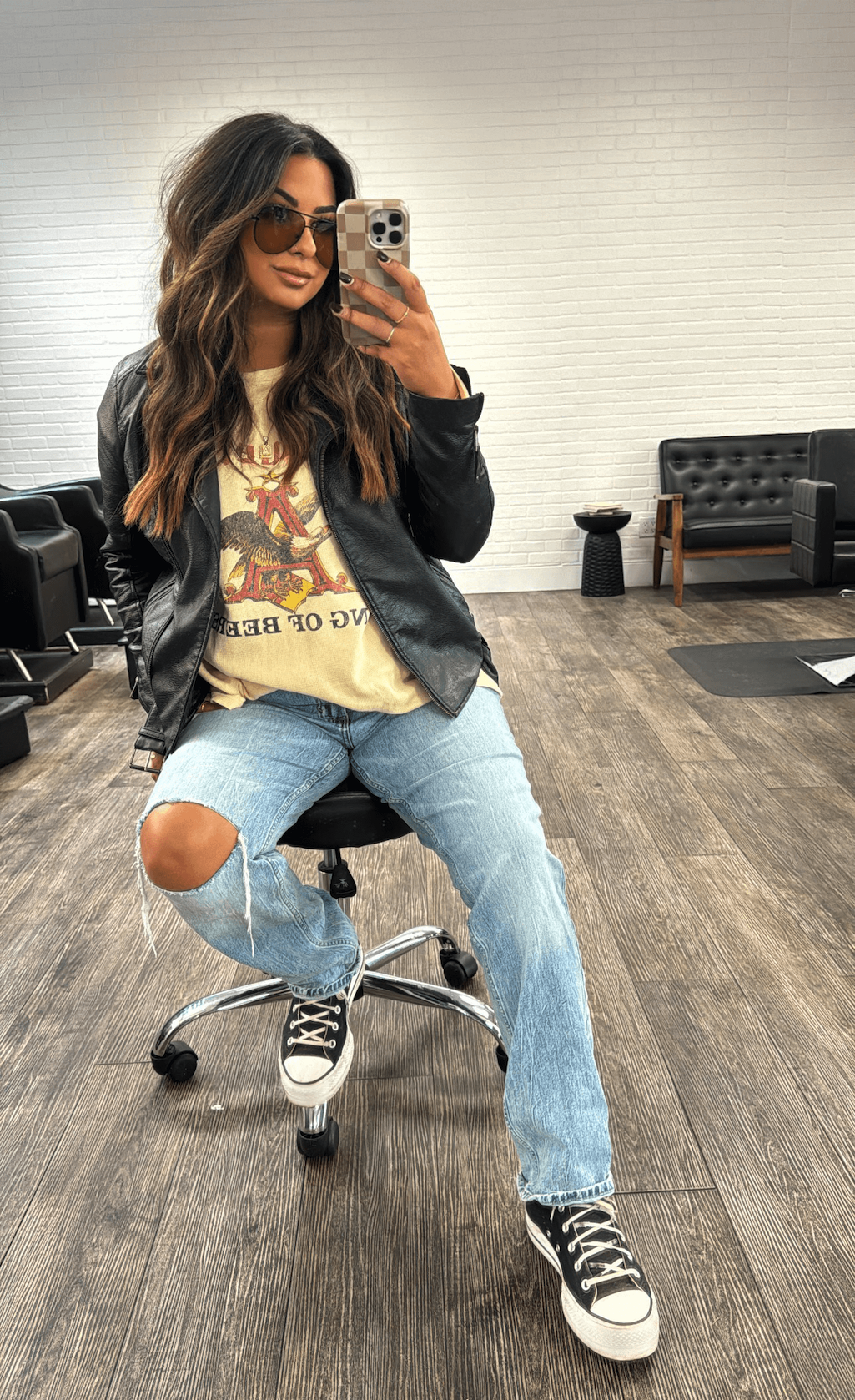 trendy hairstylist outfit