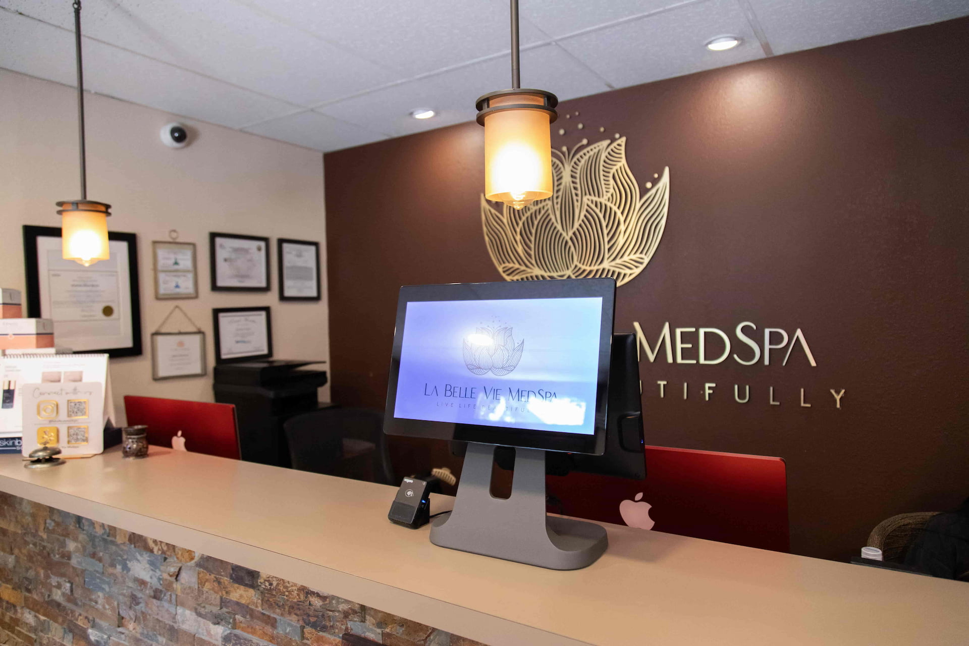 052-Beauty-LaBelleVieMedSpa-07122023-min.jpeg